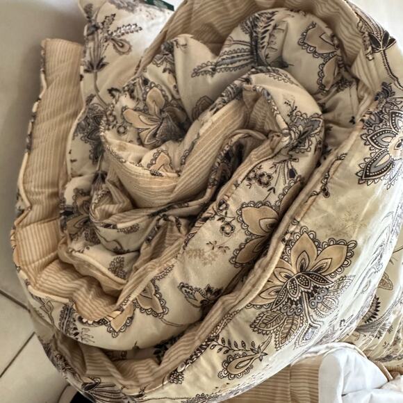 Ralph Lauren Colonial Jacobean Floral Beige Gray Comforter Skirt Set Queen - Picture 4 of 10